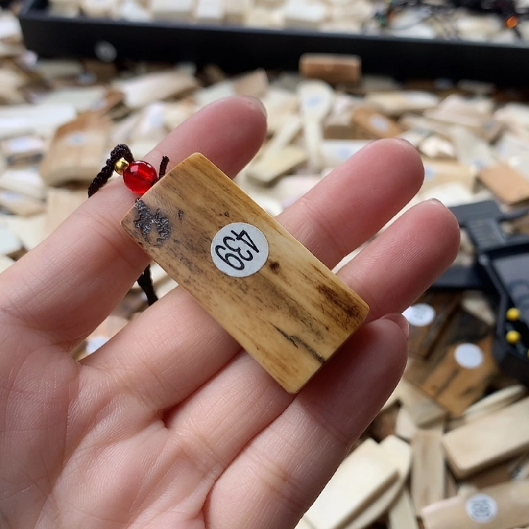 泥塑不打孔联系客服