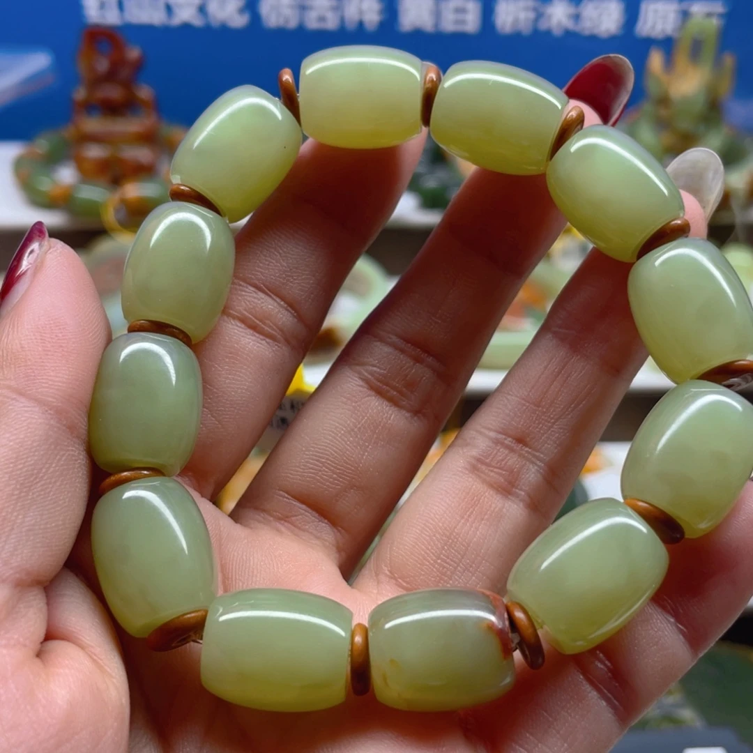 透闪石质玉未镶嵌手串