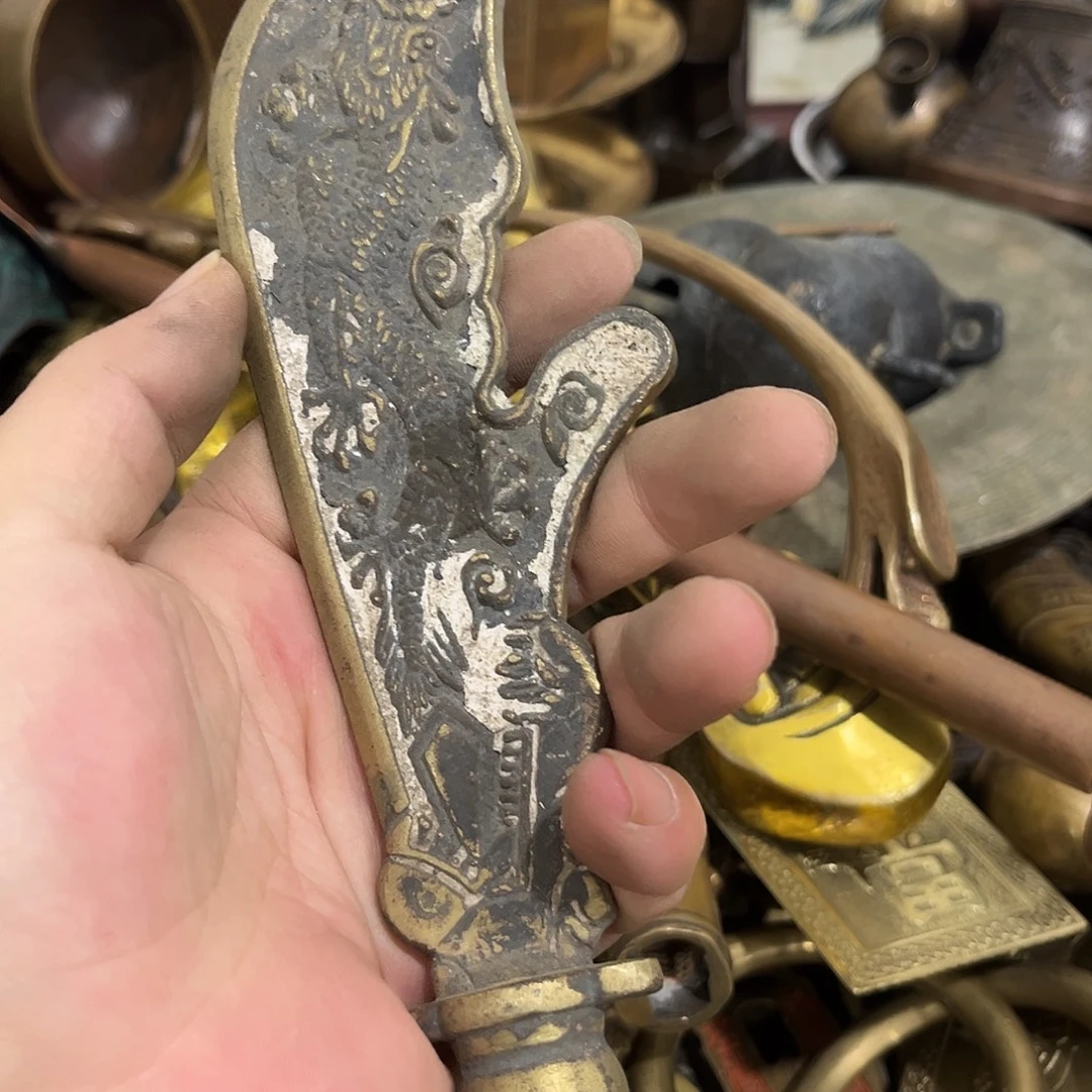 因***大闪电购铜摆件工艺品