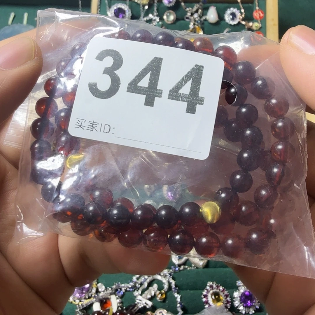 今****手链血珀银S925镶嵌