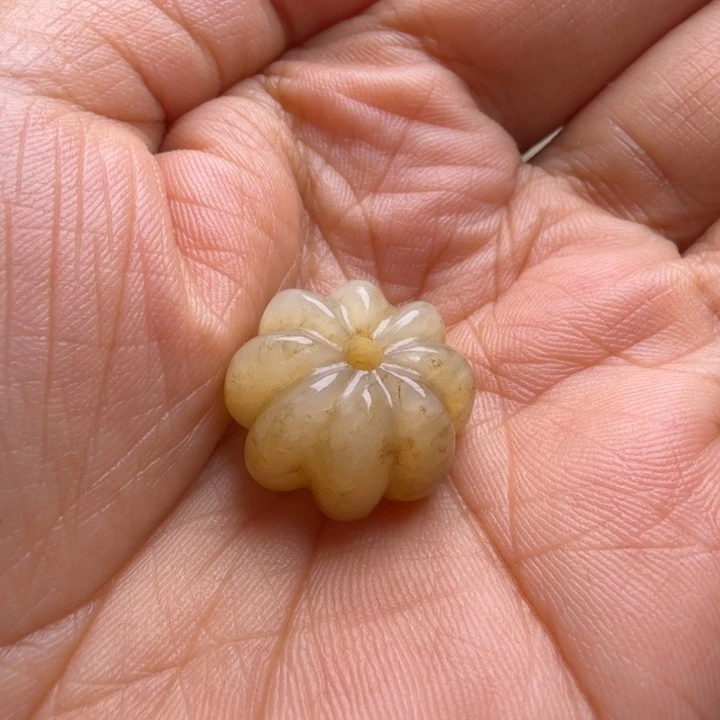 梦***岛和田玉（糖玉）未镶嵌珠宝半成品