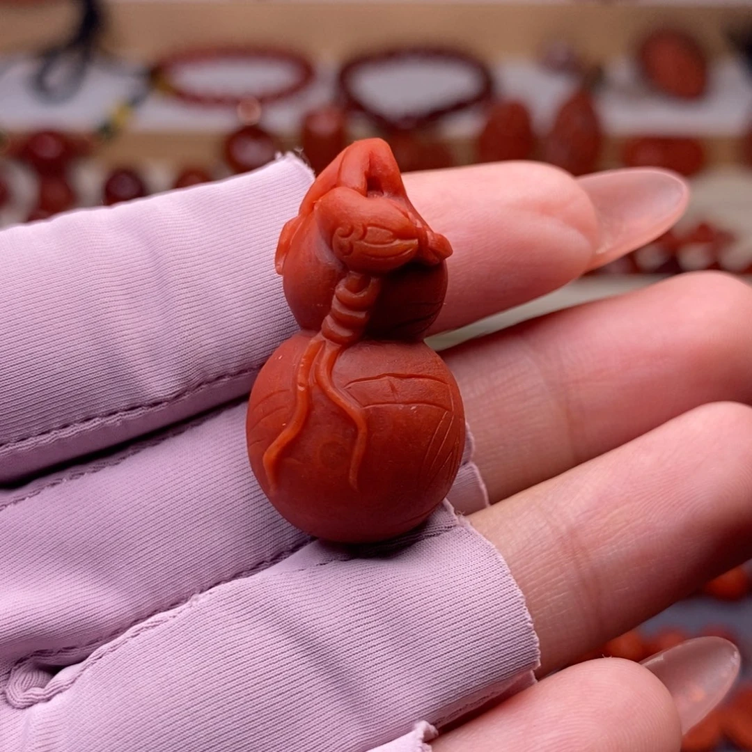 南红玛瑙未镶嵌配饰喜上眉梢 微瑕