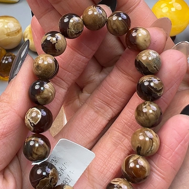 蜜蜡未镶嵌珠宝奇石