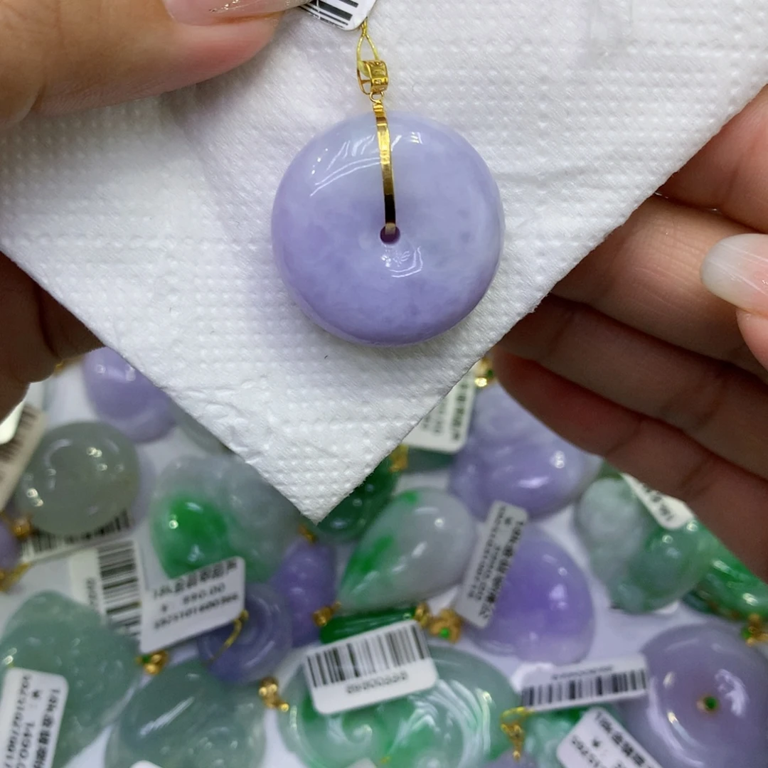 s****翡翠18K金镶嵌颈饰