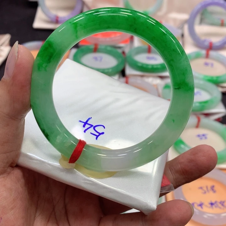 未镶嵌手镯（圆镯）翡翠翡翠