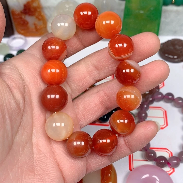 玛瑙/玉髓颈饰未镶嵌泈*