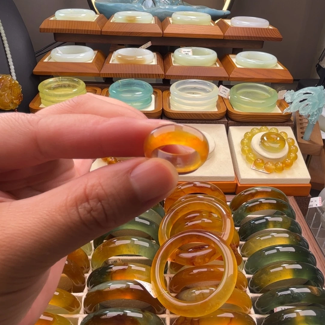 扛***星蛇纹石玉未镶嵌手镯54