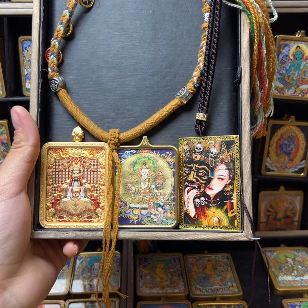 吊坠心**光美丽的小镇上