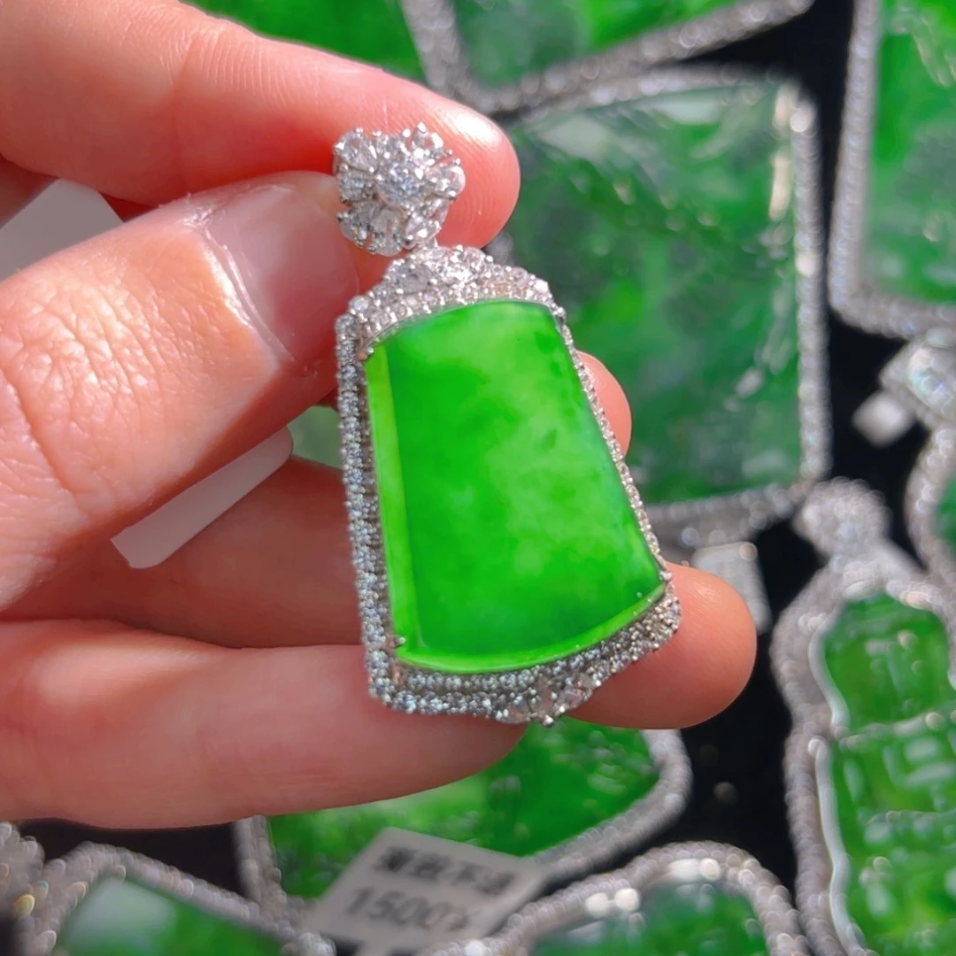 翡翠颈饰银S925镶嵌无事牌