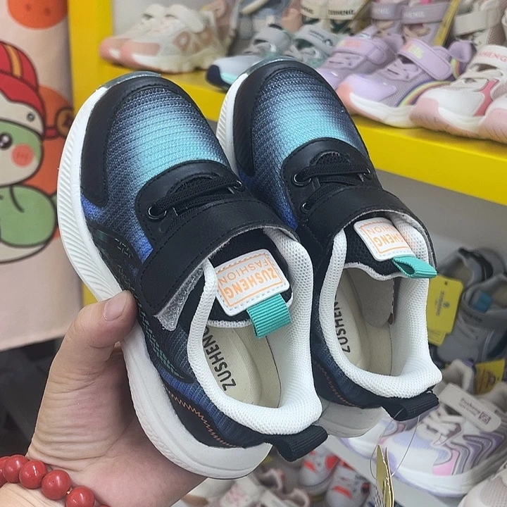 PU53126黑色26码内长约16厘米不退不换