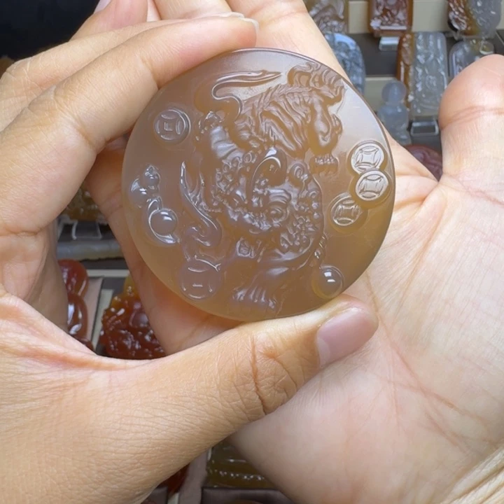轩***玛瑙/玉髓未镶嵌颈饰