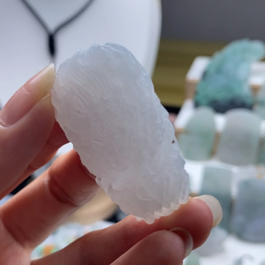 未镶嵌定制翡翠毛货无鉴赏期