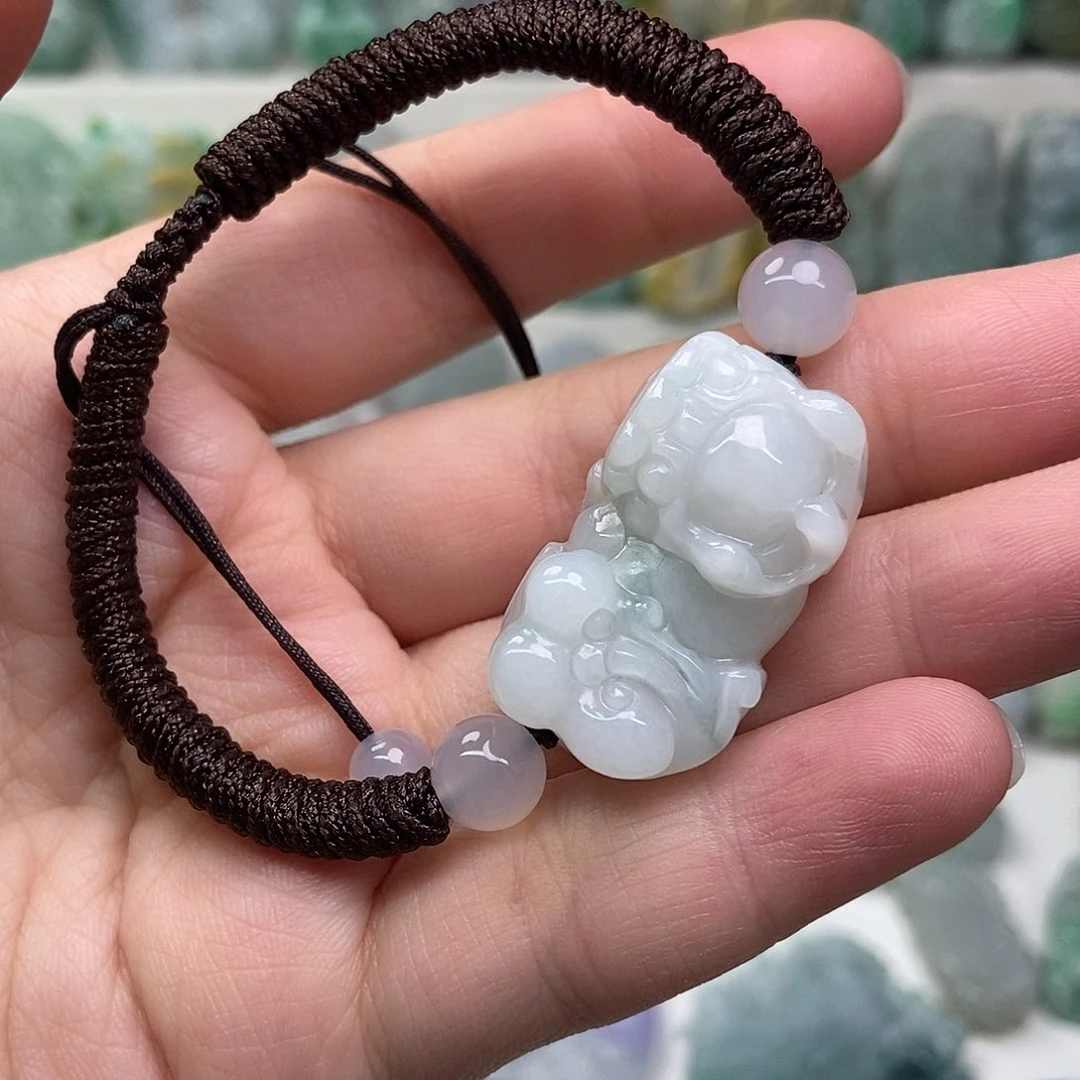 翡翠未镶嵌吊坠(赠链)