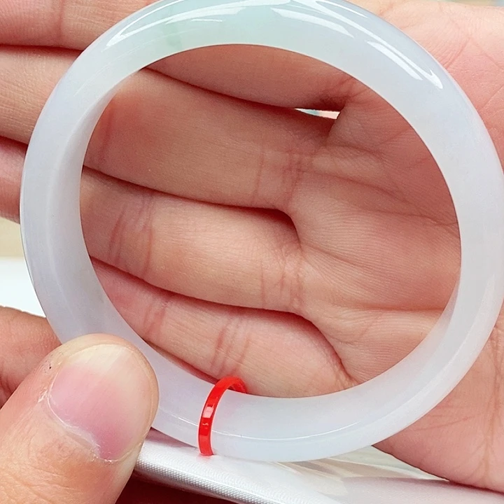 熙***麻翡翠手镯未镶嵌56圈口