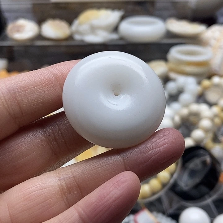 非金属贝壳玉化平安扣