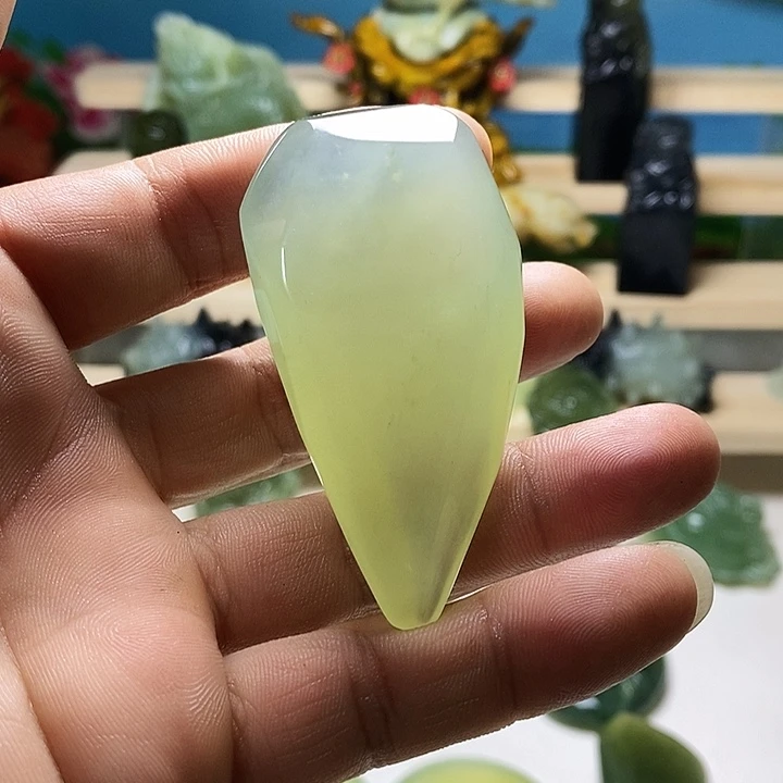 岫玉未镶嵌手把件