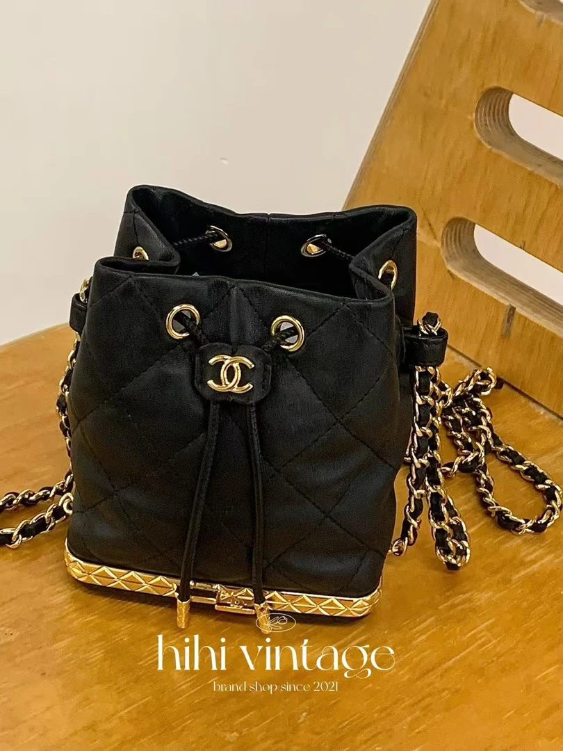 99新 Chanel/香奈儿 22S黑金抽绳水桶mini斜挎双肩包/16715216