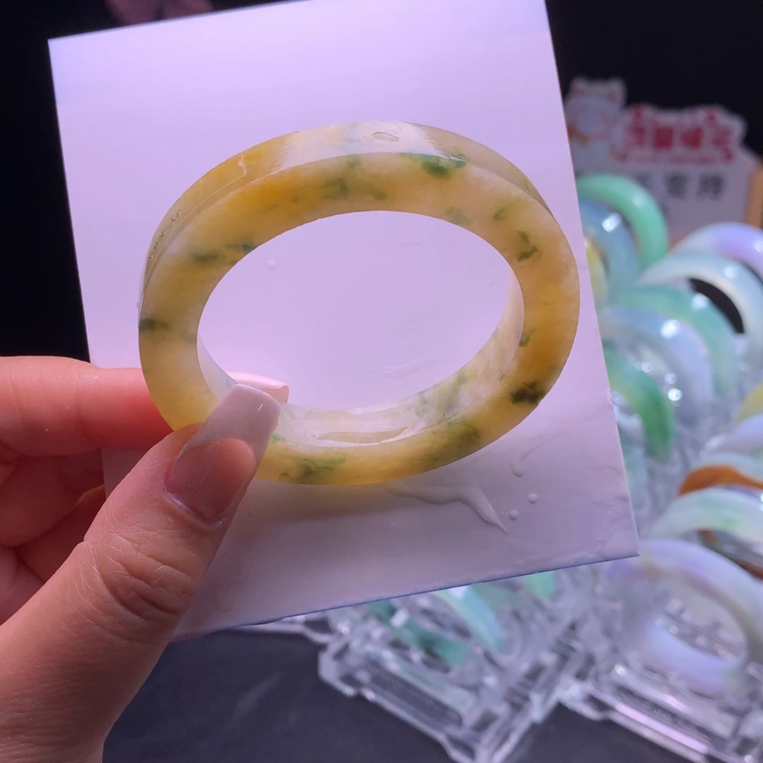 定制翡翠未镶嵌手镯