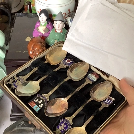 基哥日瓷中古百货