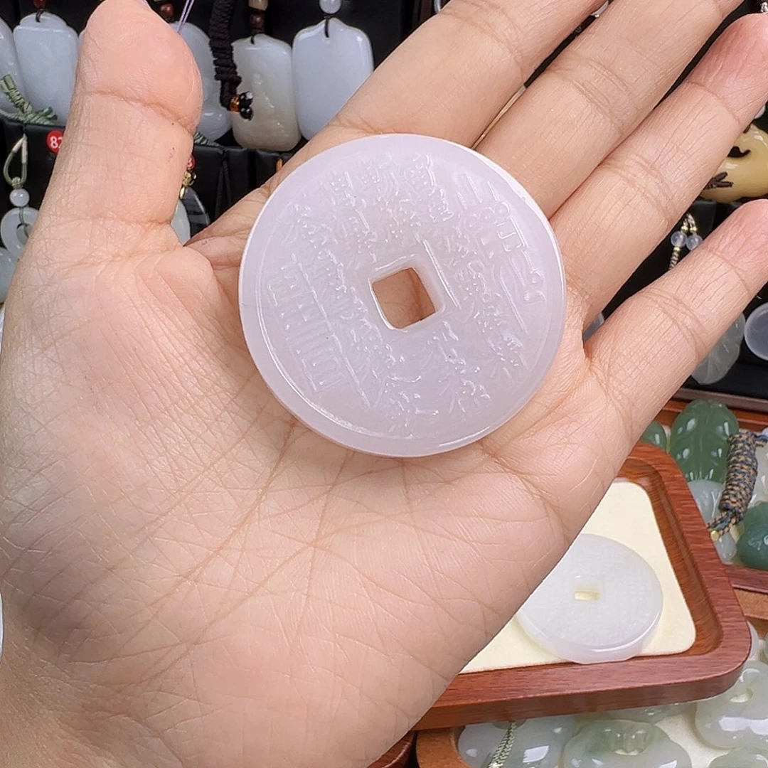 石英质玉未镶嵌颈饰