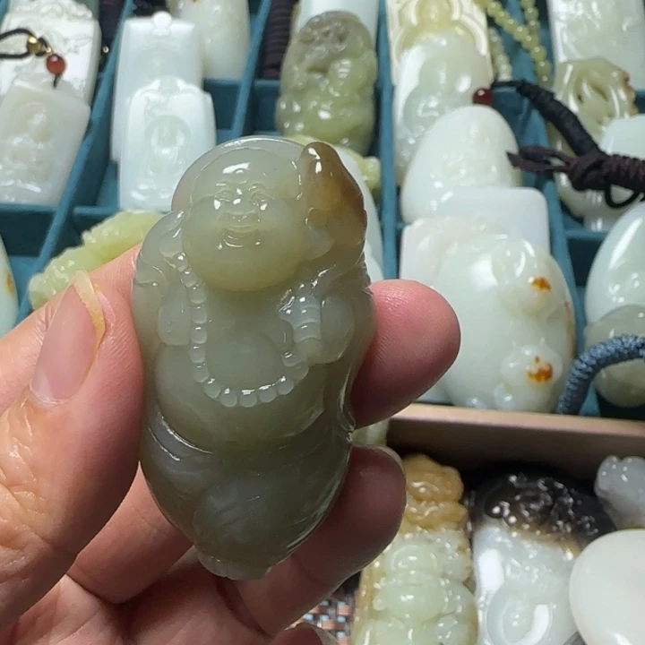 和田玉（糖玉）未镶嵌颈饰