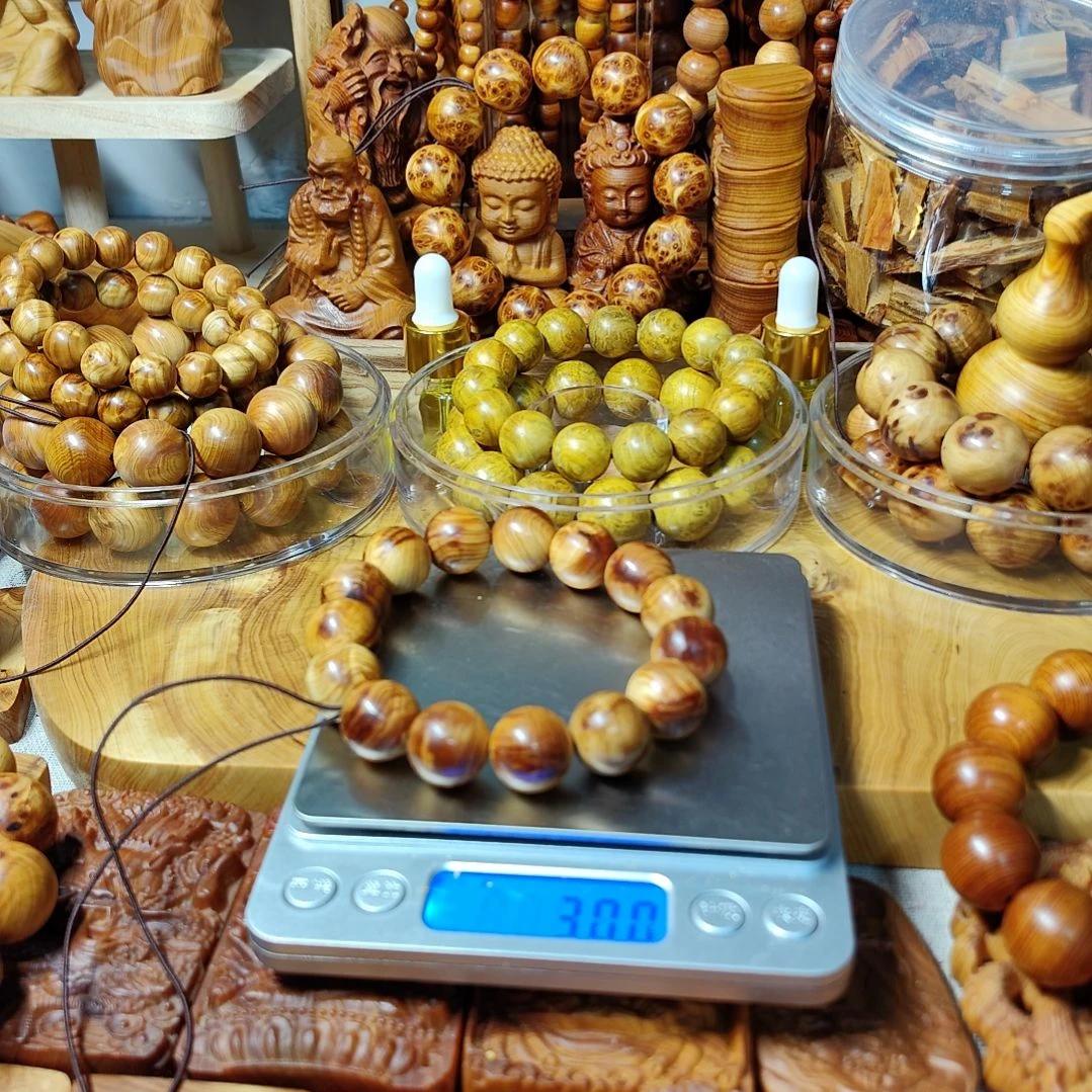 峰**转太行崖柏手工艺品