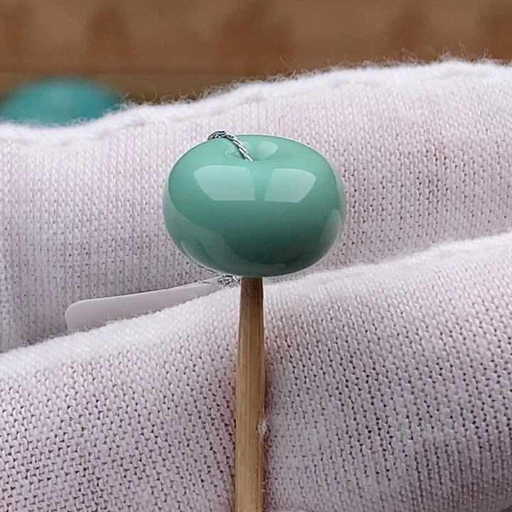 坚***持绿松石未镶嵌珠宝奇石