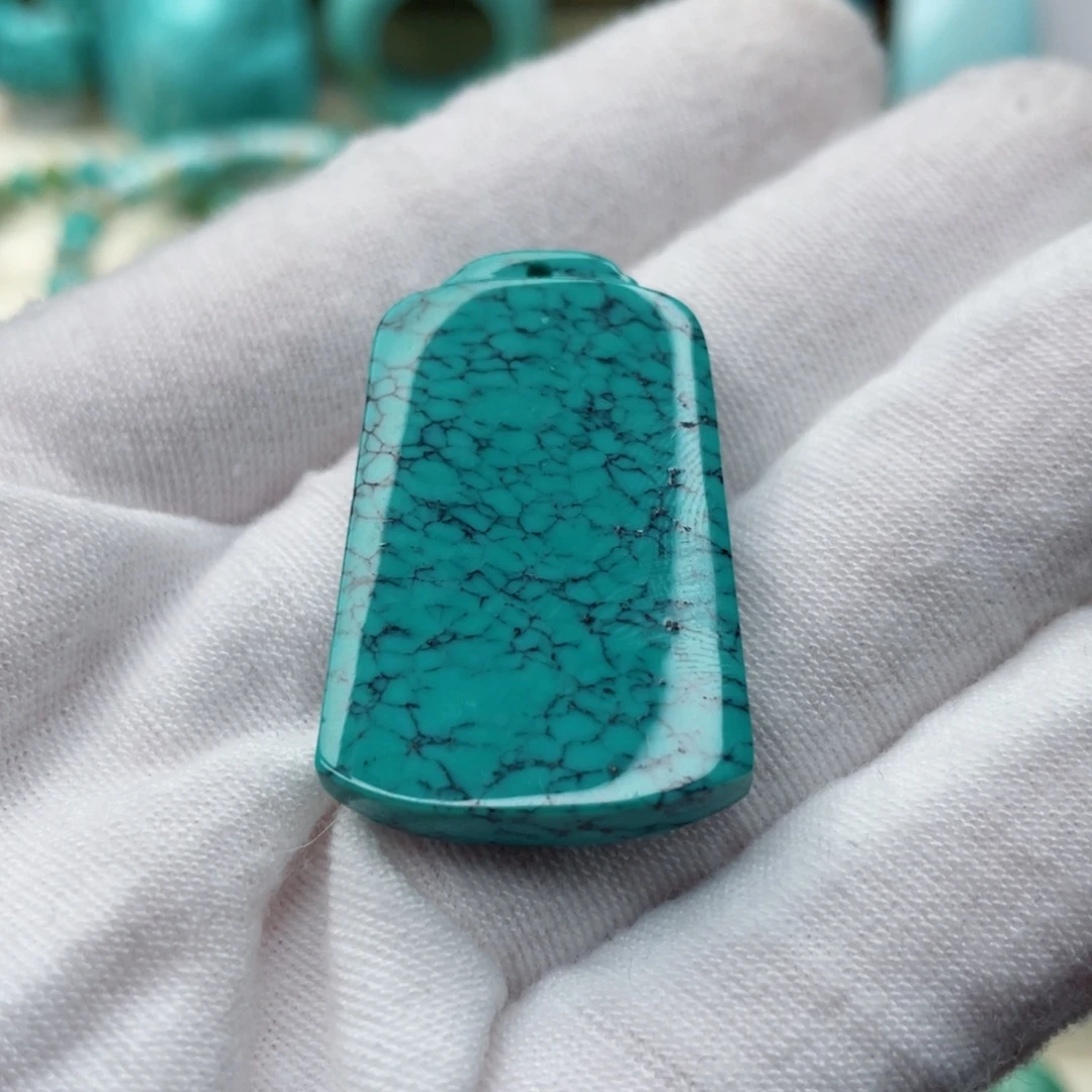 未镶嵌绿松石珠宝奇石