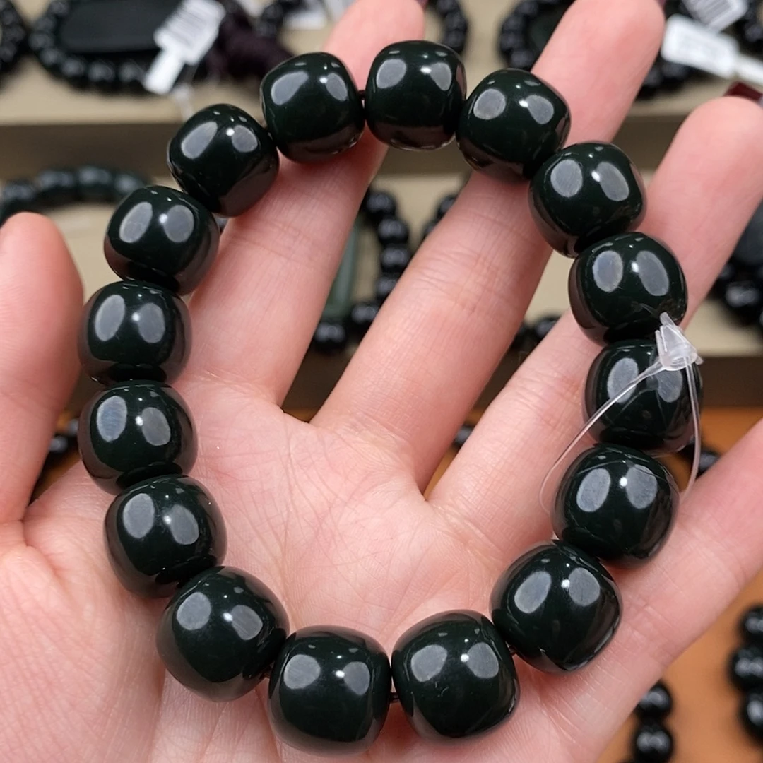 9***人和田玉未镶嵌手链