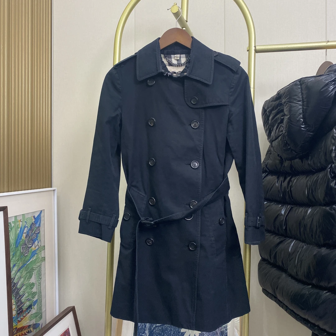95新 BURBERRY/博柏利 博柏利 黑色双排扣风衣 UK8码 11360
