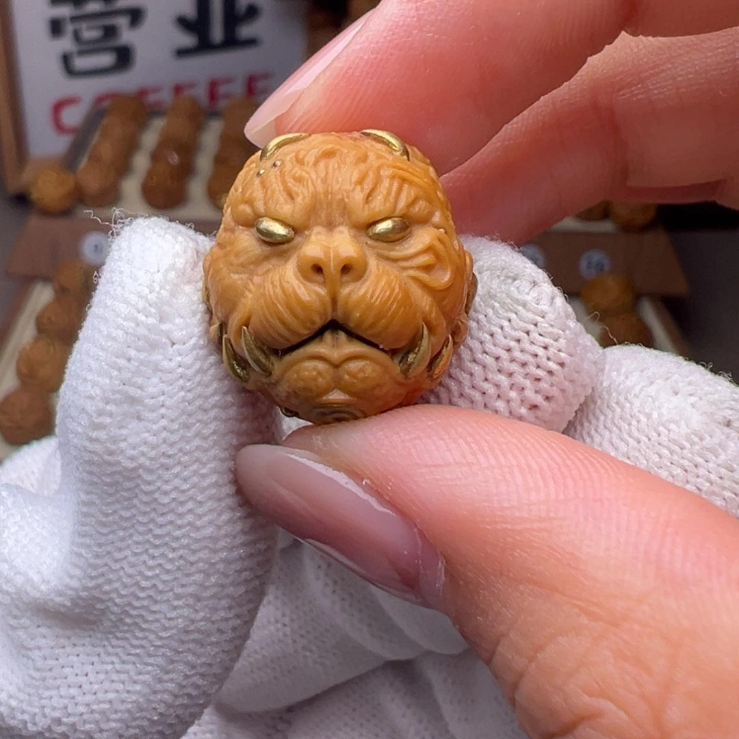 猴头核桃把件镶嵌款狗王全品有正常封口线