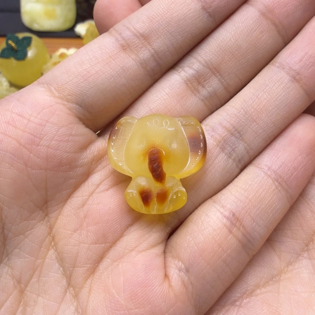 蜜蜡未镶嵌珠宝奇石