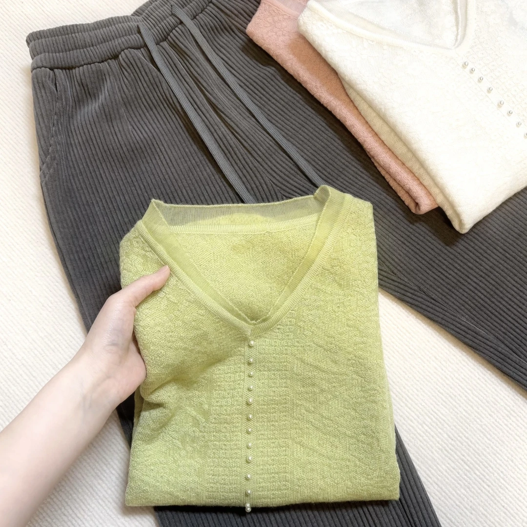 2025春夏季新款时尚洋气V领钉珠纯色针织打底衫女装上衣外穿A6