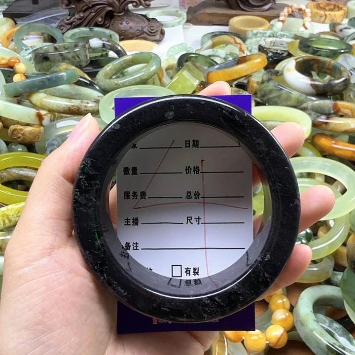 @****蛇纹石玉未镶嵌纯天然蛇纹石岫玉