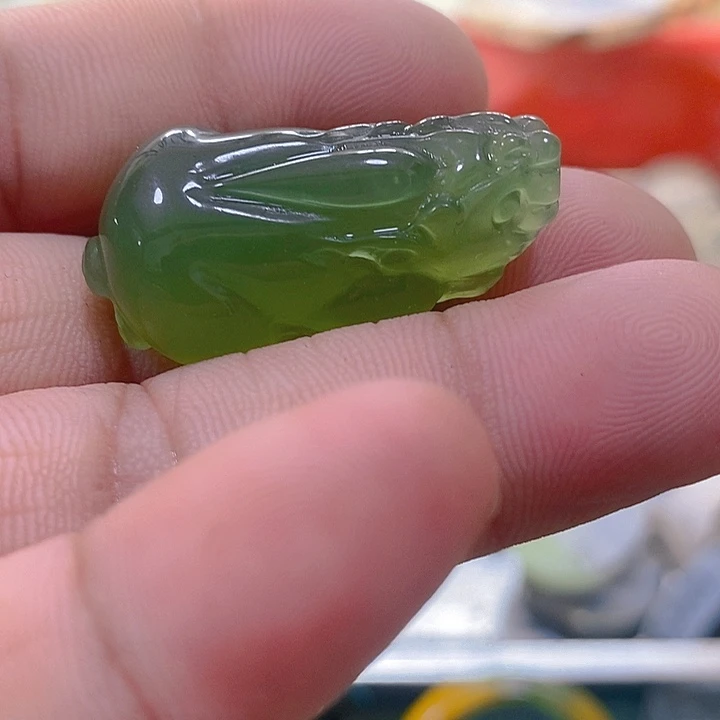 曦***序蛇纹石玉未镶嵌吊坠