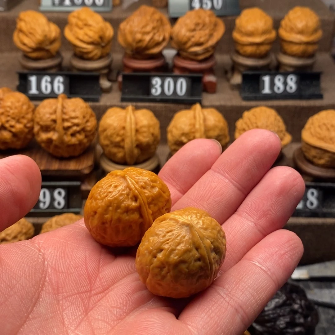 文玩核桃把件云*铁核桃