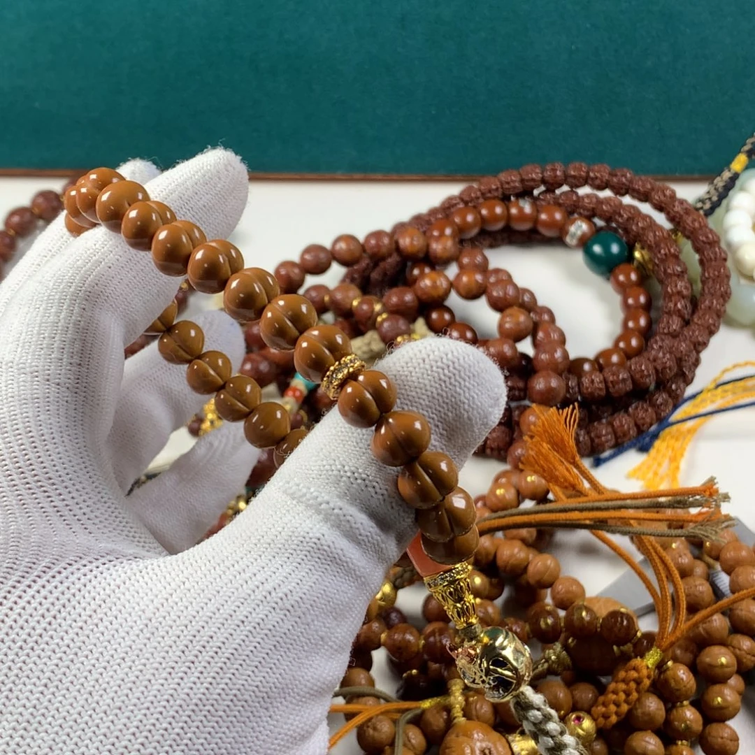 猴头核桃吊坠。。。。。。。。。