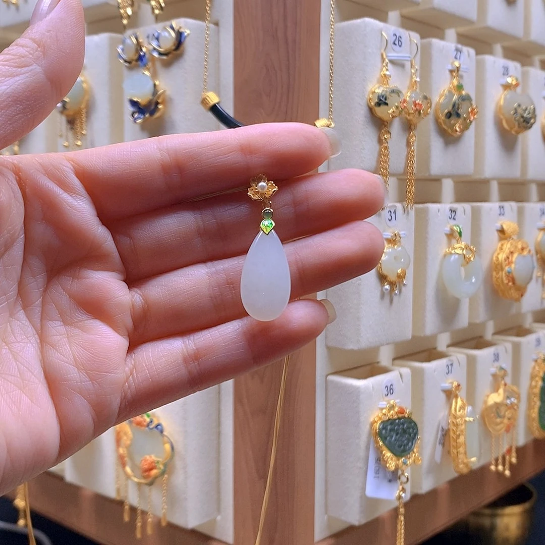 和田玉银S925镶嵌颈饰