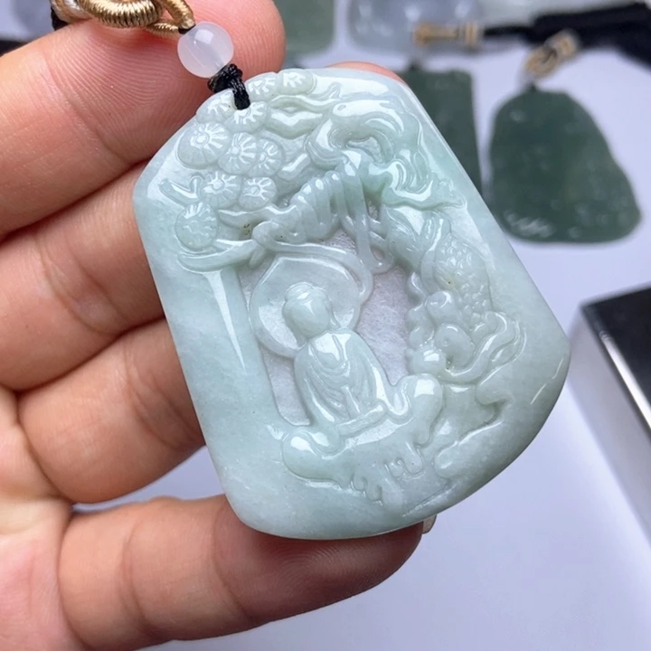 翡翠未镶嵌颈饰翡翠