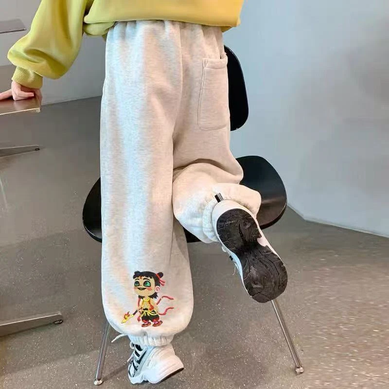 女童休闲裤子春秋款2025新款儿童运动哪吒刺绣卫裤女孩宽松长裤