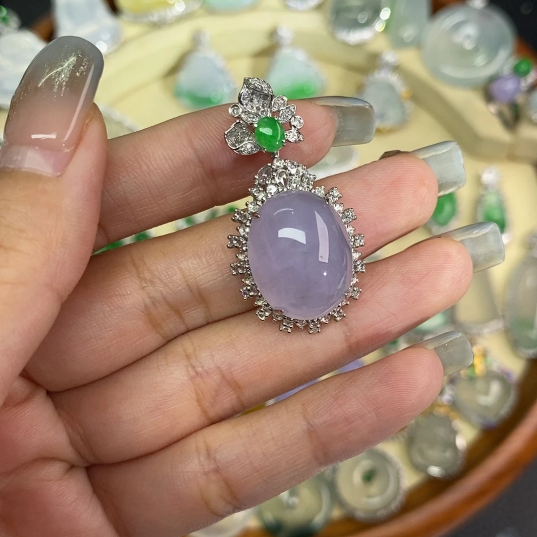 翡翠18K金镶嵌颈饰A货翡翠