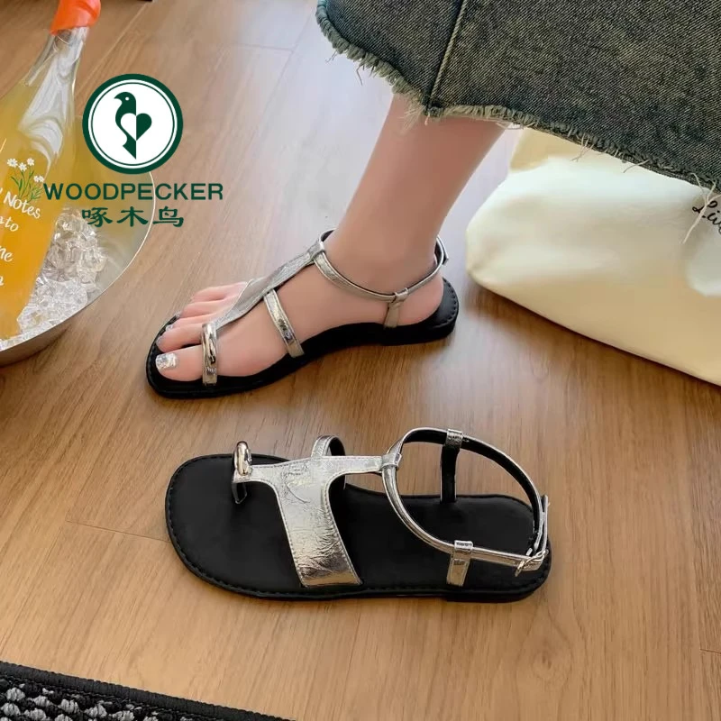 啄木鸟设计感不规则一字拖夏季时尚金属套趾拖鞋百搭沙滩罗马凉鞋