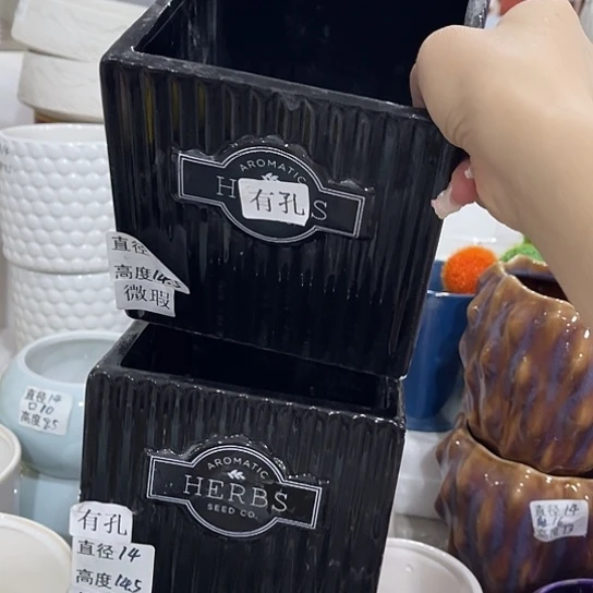 多肉绿植陶瓷花盆9.9包邮，有孔