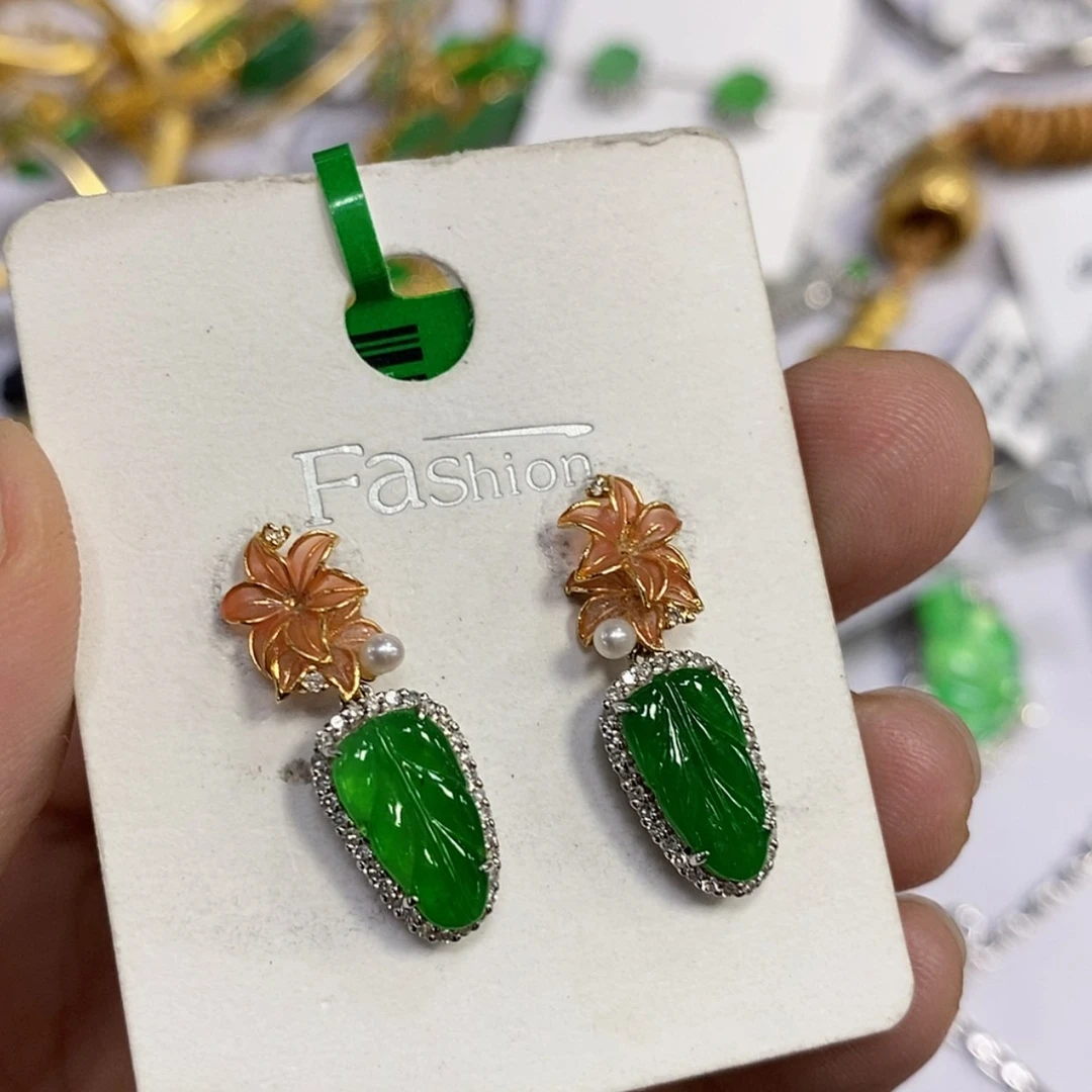 【闪购商品】颈饰18K金镶嵌翡翠洛*吉耳环