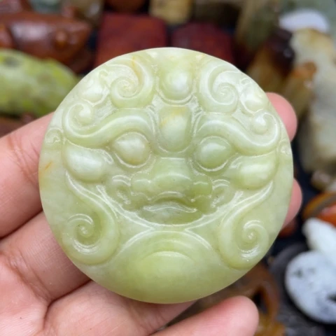 蛇纹石玉未镶嵌颈饰101