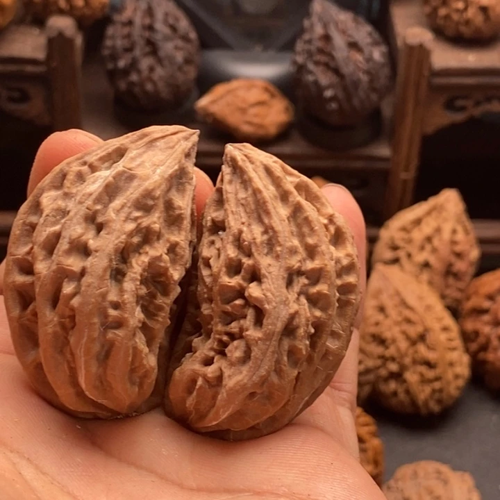 文玩核桃吊坠巨*东北17