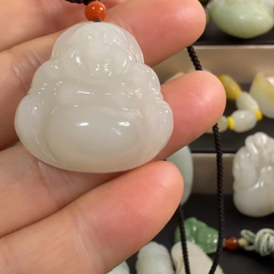 和田玉（糖玉）未镶嵌颈饰