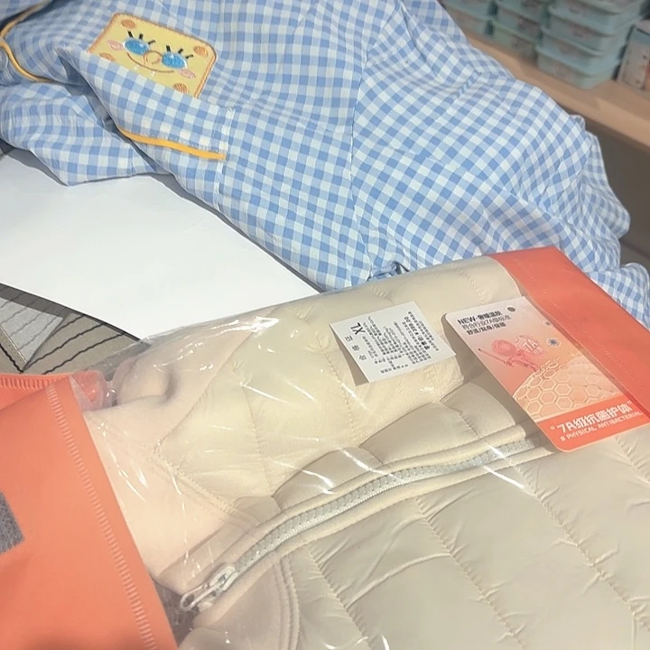 羊羔毛石墨烯保暖外套女小蛮腰款