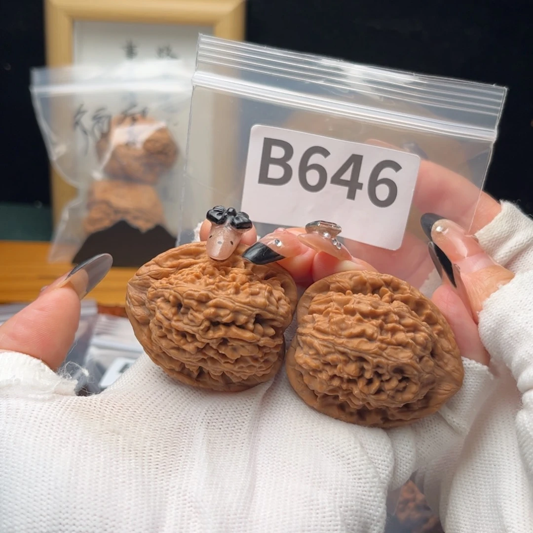 文玩核桃把件39蚂蚁王b646