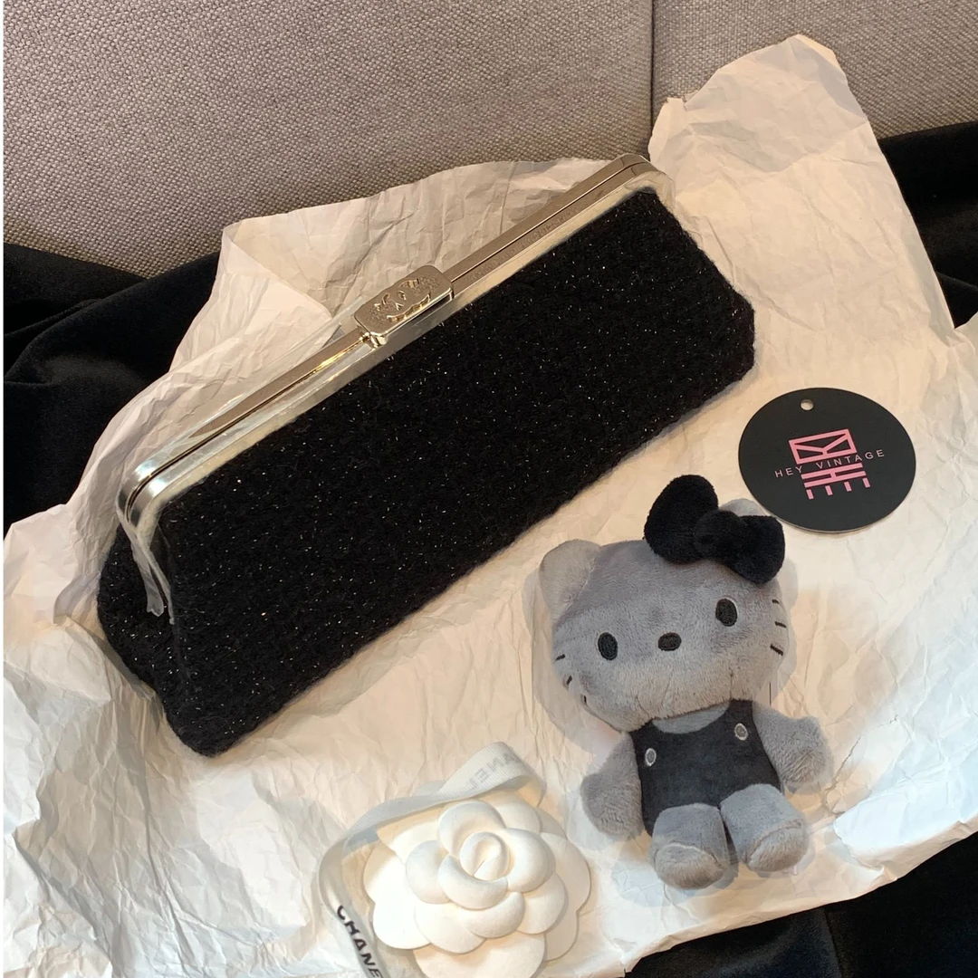 95新 Chanel/香奈儿 代卖服务！黑金毛呢哇口晚宴包  18517863